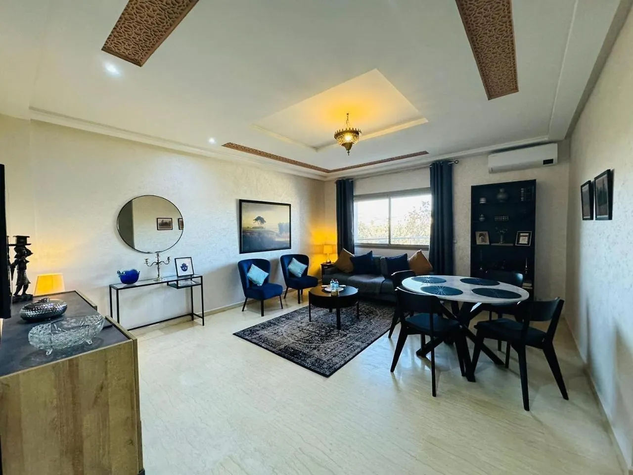 Appartement Luxueux, 2 Chambres, A 300M De La Gare De Train Fes Morocco